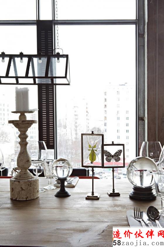 460平阁楼“打造”莫斯科Door 19酒吧餐厅