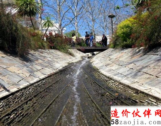 洛杉矶盖蒂中心中央花园