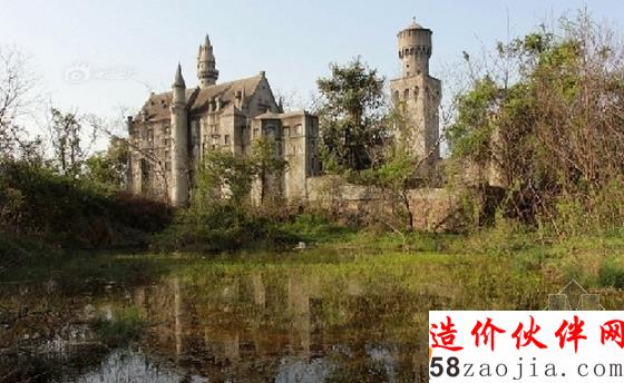 万国公园里具有异国风情的建筑