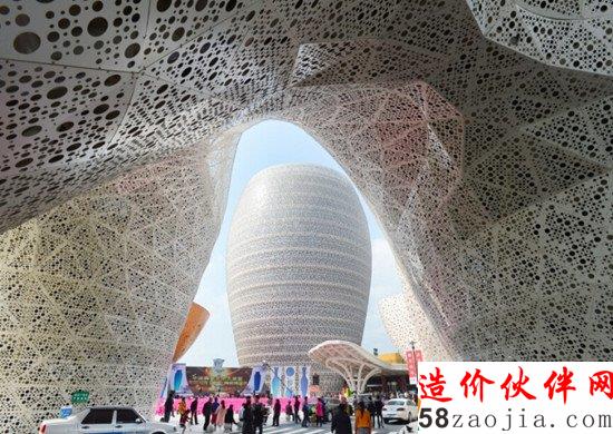 艺术城以陶瓷器皿作为建筑外观,由意大利阿克雅事务所设计。