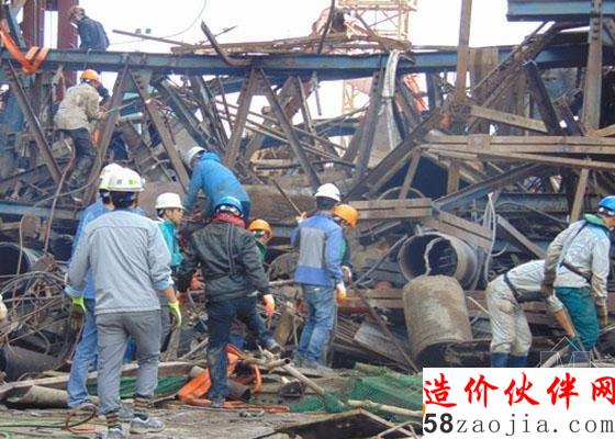 3月25日台塑工地脚手架坍塌现场