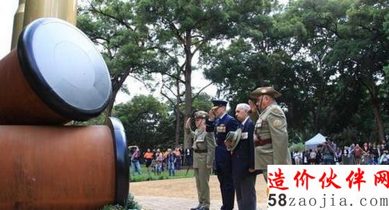 悉尼海德公园巨型雕塑