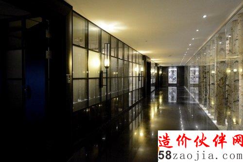 江苏昆山“简洁硬朗”龙海建工办公室