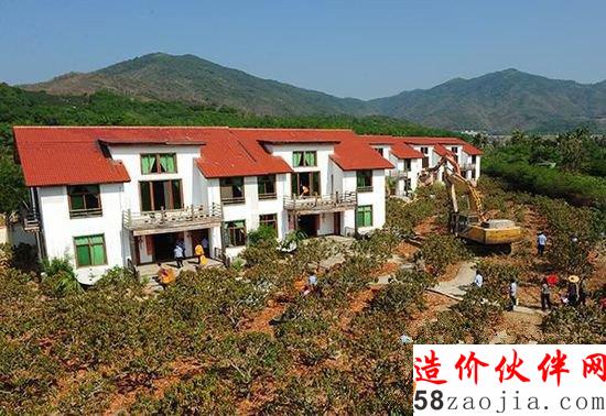 三亚拆除藏身芒果园违建“别墅”群