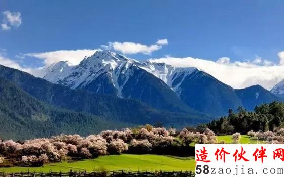 西藏林芝“桃花沟”