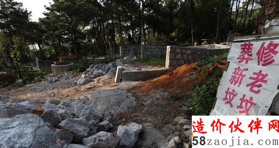 广西桂林4A景区内百座“活死人墓”