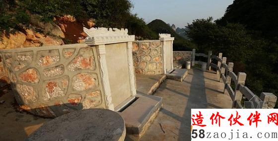 广西桂林4A景区内百座“活死人墓”