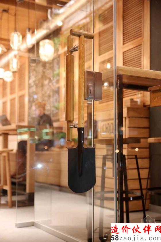 乌克兰“悠然自得”Simple餐厅设计