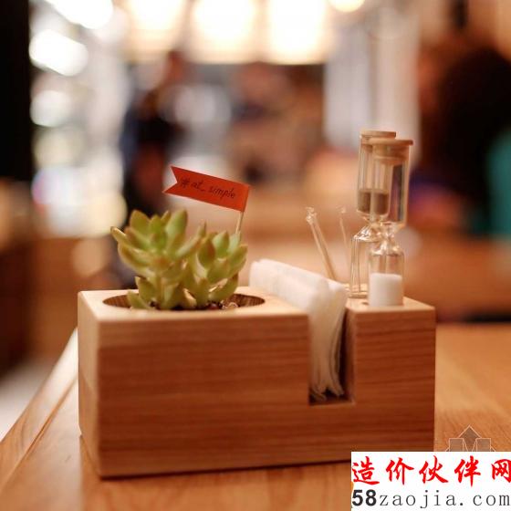 乌克兰“悠然自得”Simple餐厅设计