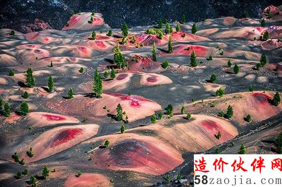 美国拉森火山国家公园彩色沙丘