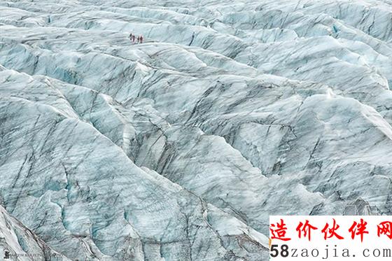 瓦特纳冰川洞穴