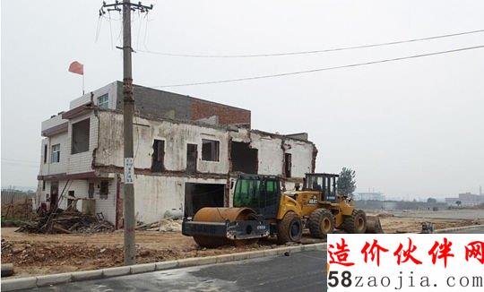 洛阳最牛“钉子户”顶国旗腰斩道路