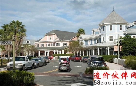 这个疗养胜地被称为老人的“迪士尼乐园”,生活着超过10万退休老人