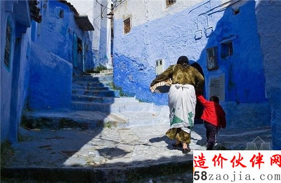 舍夫沙万是一座蓝色的小镇