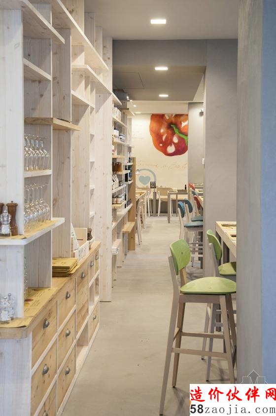 米兰垂直森林下的清新餐厅