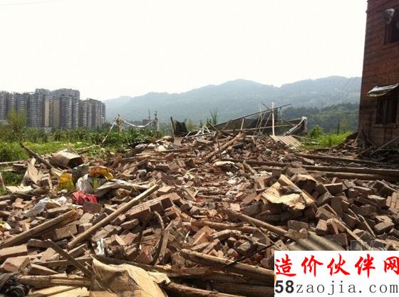 宜宾“钉子户”周围挖空成“孤岛”