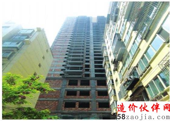 审批手续尚未齐备 30多层高楼已经封顶