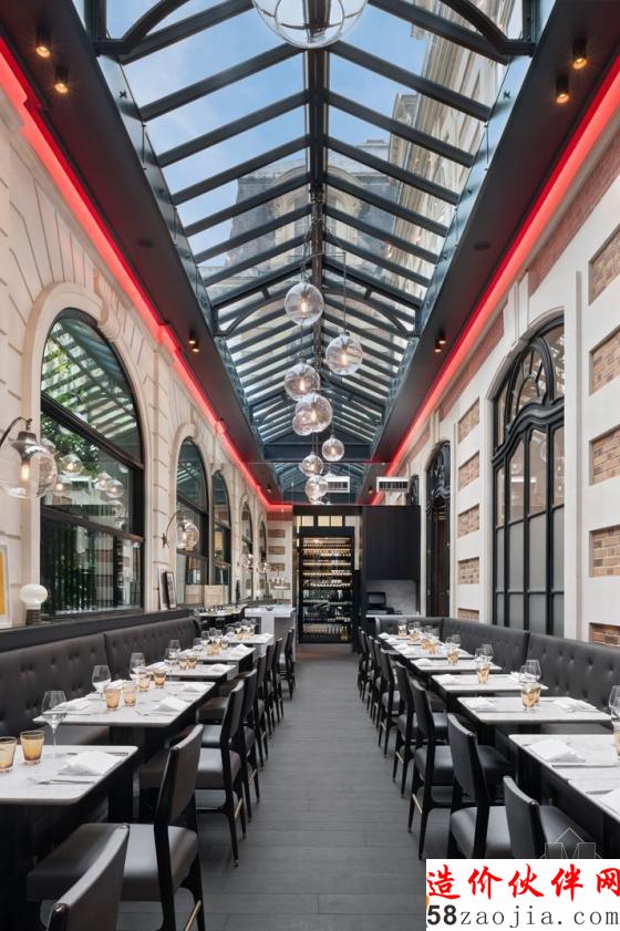 神秘的巴黎Cafe Artcurial咖啡厅,邀您进去喝一杯