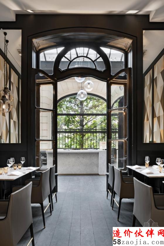 神秘的巴黎Cafe Artcurial咖啡厅,邀您进去喝一杯