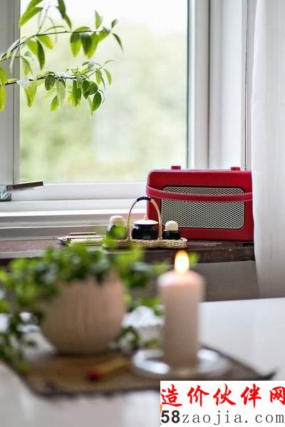 58平澳大利亚北欧风“色彩”四口之家