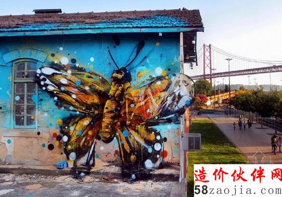 回收垃圾做的动物雕塑