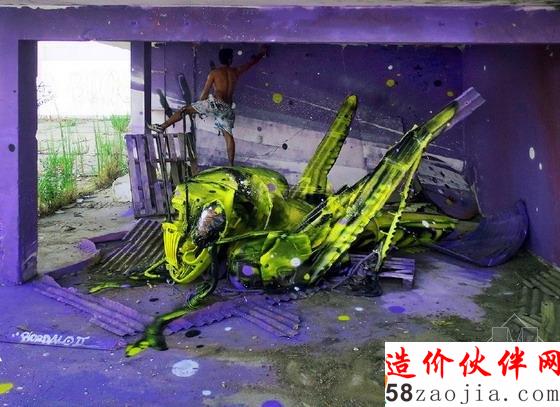 回收垃圾做的动物雕塑