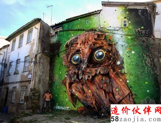 回收垃圾做的动物雕塑