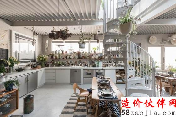 旧马厩改造“生机勃勃”LOFT住宅