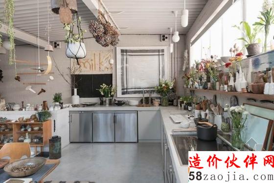 旧马厩改造“生机勃勃”LOFT住宅