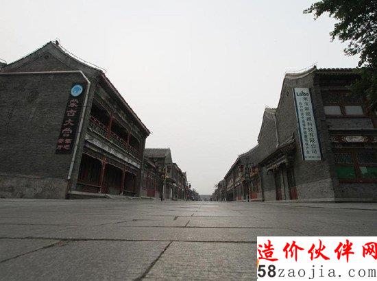 山海关古城上演“空城计”