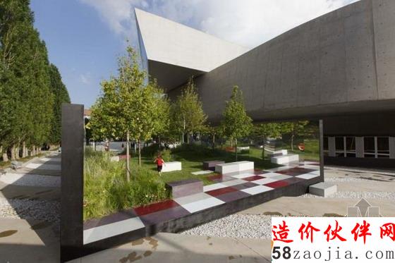 罗马Great Land景观装置设计