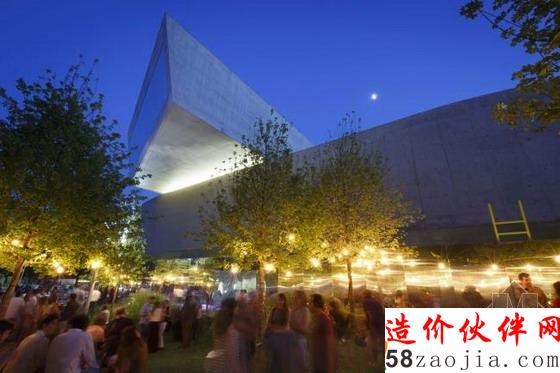 罗马Great Land景观装置设计