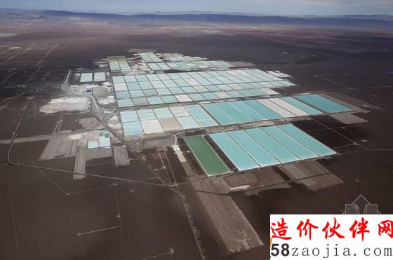 智利北部阿塔卡马沙漠的盐矿