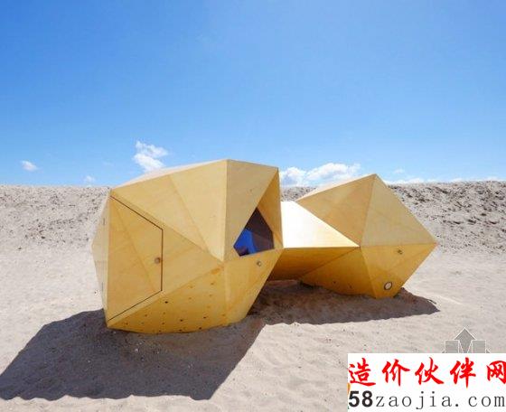 十四位设计师构建沙滩上的胶囊旅馆