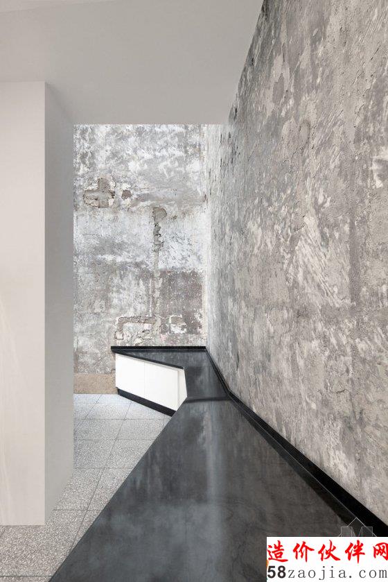 北京三里屯60年老礼堂变身建筑事务所