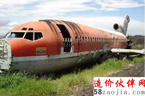 太酷了!外国老奶奶花3万买飞机变超级豪宅