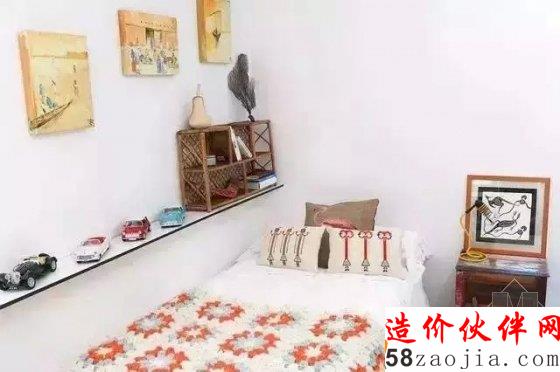 一位长发怪叔叔的21㎡ 公寓“豪宅”