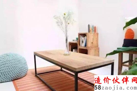 一位长发怪叔叔的21㎡ 公寓“豪宅”