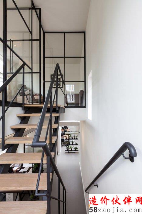 办公室设计的这么有工业感 也是酷毙了!