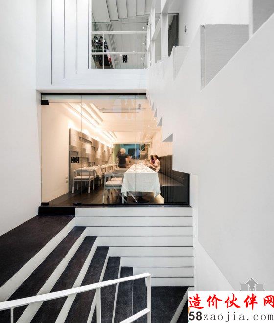 曼谷街角的趣味小情调 鞋子与美食合二为一的文化店铺