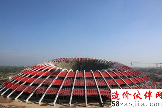 正在建设的“西北鸟巢”