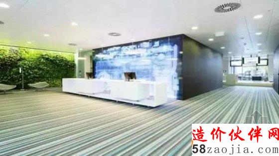 墙上都是显示屏