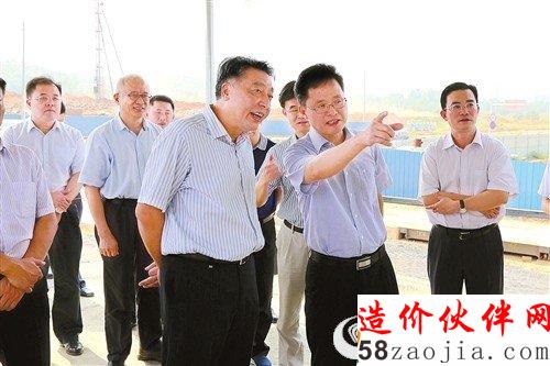 ͼΪ��������ǰ����һ�������𰲣�ǰ����һ����ʡ���쵼��ܽ���������й����ﻧ�������ֳ����С���