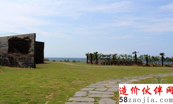 这哪是咖啡馆,分明是艺术馆,果然权总裁还是追求艺术至高无上!这环境在黄昏的时候边喝咖啡边看日落,帮帮哒!反正济州岛是免签,任性的人就要体验,准备着跟霸道爱卖萌的权总裁同居,是什么样的感受呢?