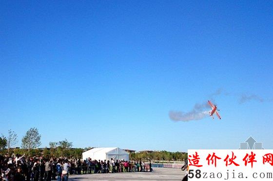 无人机大师秀、水上飞人表演、极限运动嘉年华轮番登场“十一”长假来绿博园看精彩活动