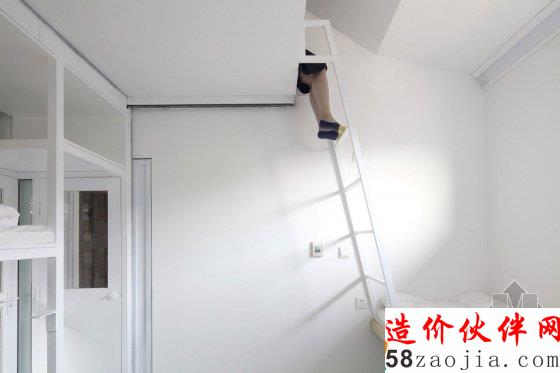 谦虚旅舍,一些还给院子的小面积