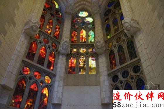 圣家族大教堂内部