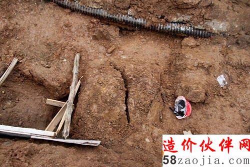 德阳施工地发生坍塌