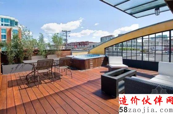 这世界怎么了 一对夫妇变卖别墅住仓库!