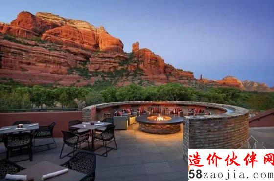 藏在红色山谷中的酒店 好莱坞大片拍摄地